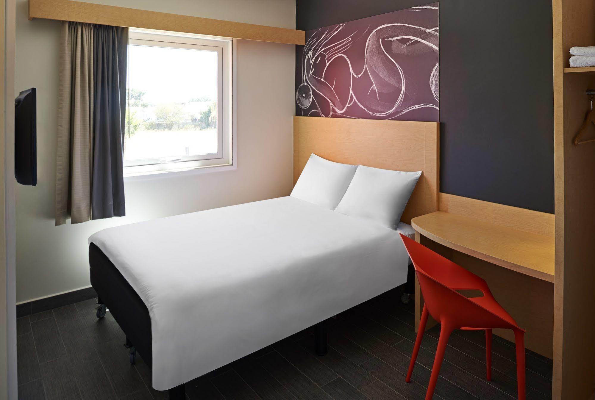 Ibis Culiacán Exterior foto